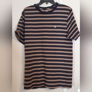 Volcom men's large modern fit camel and navy striped t shirt